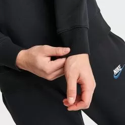 Nike Sportswear Club Fleece Crewneck Sweatshirt Black - DQ8383 010 11 Nike Sportswear Club Fleece Crewneck Sweatshirt Black - DQ8383 010 -Fashion Clothing Shop DQ8383 010 M6