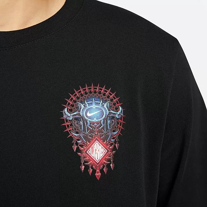 Men's Nike England Soccer Graphic Long-Sleeve T-Shirt Black - DQ8607 010 6 Men's Nike England Soccer Graphic Long-Sleeve T-Shirt Black - DQ8607 010 - Image 6