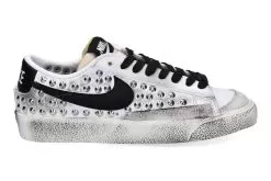 Nike By Balo Da Sola Sneaker BLAZER LOW '77 WHITE BLACK -Fashion Clothing Shop nike custom sneaker blazer low studs all 236100137 3
